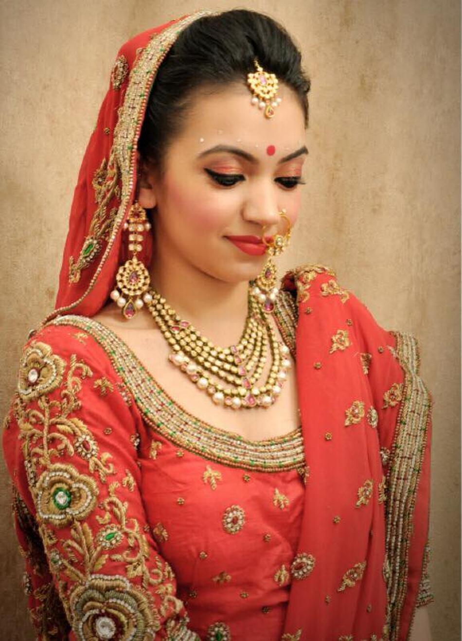Parul Garg Makeup, Bridal Makeup Artist in Delhi WeddingZ